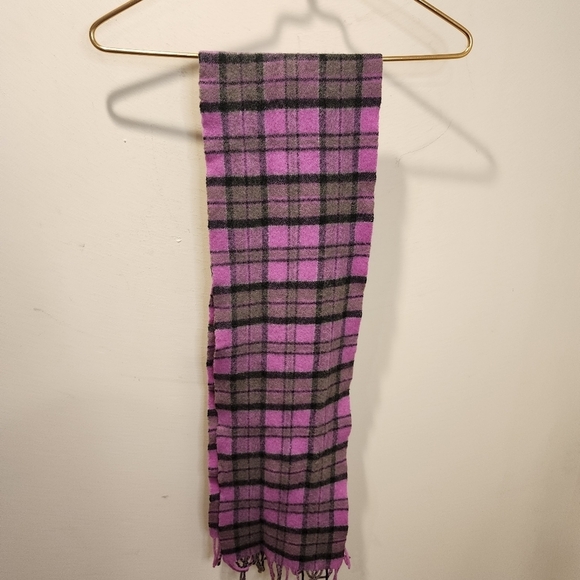 Johnstons Lambswool pink and black Plaid scarf - Picture 2 of 5